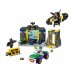 LEGO DC Batman 76272 Batmanova jama in Batman, Batgirl in Joker